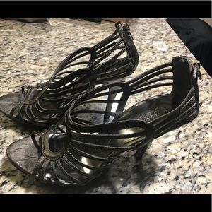 Carlos Santana Pewter heels — Size 10